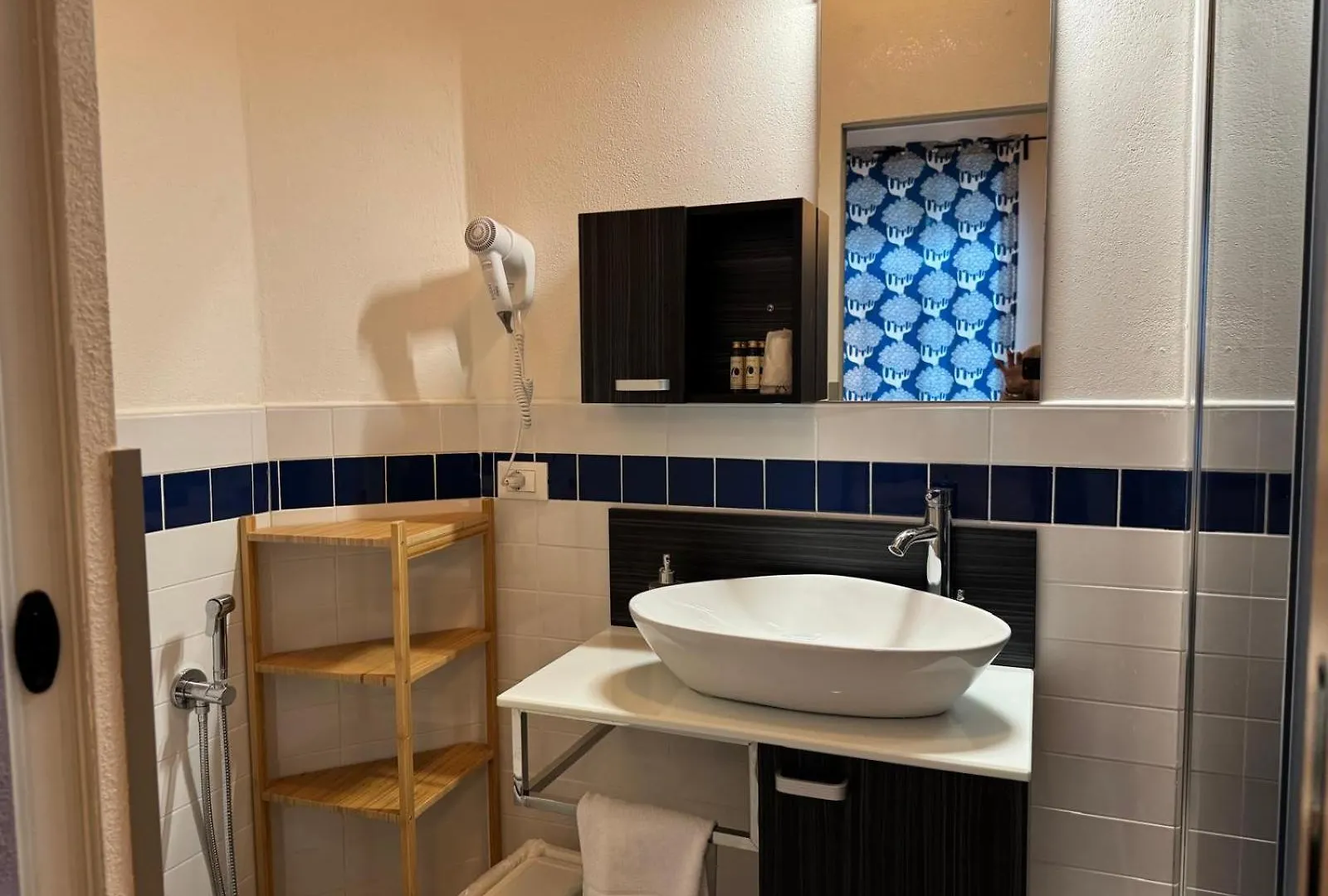 Bed and Breakfast Pra De La Fam Tignale 0*,  Italien